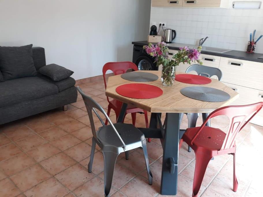 Le Des Cascades Apartment Bassy